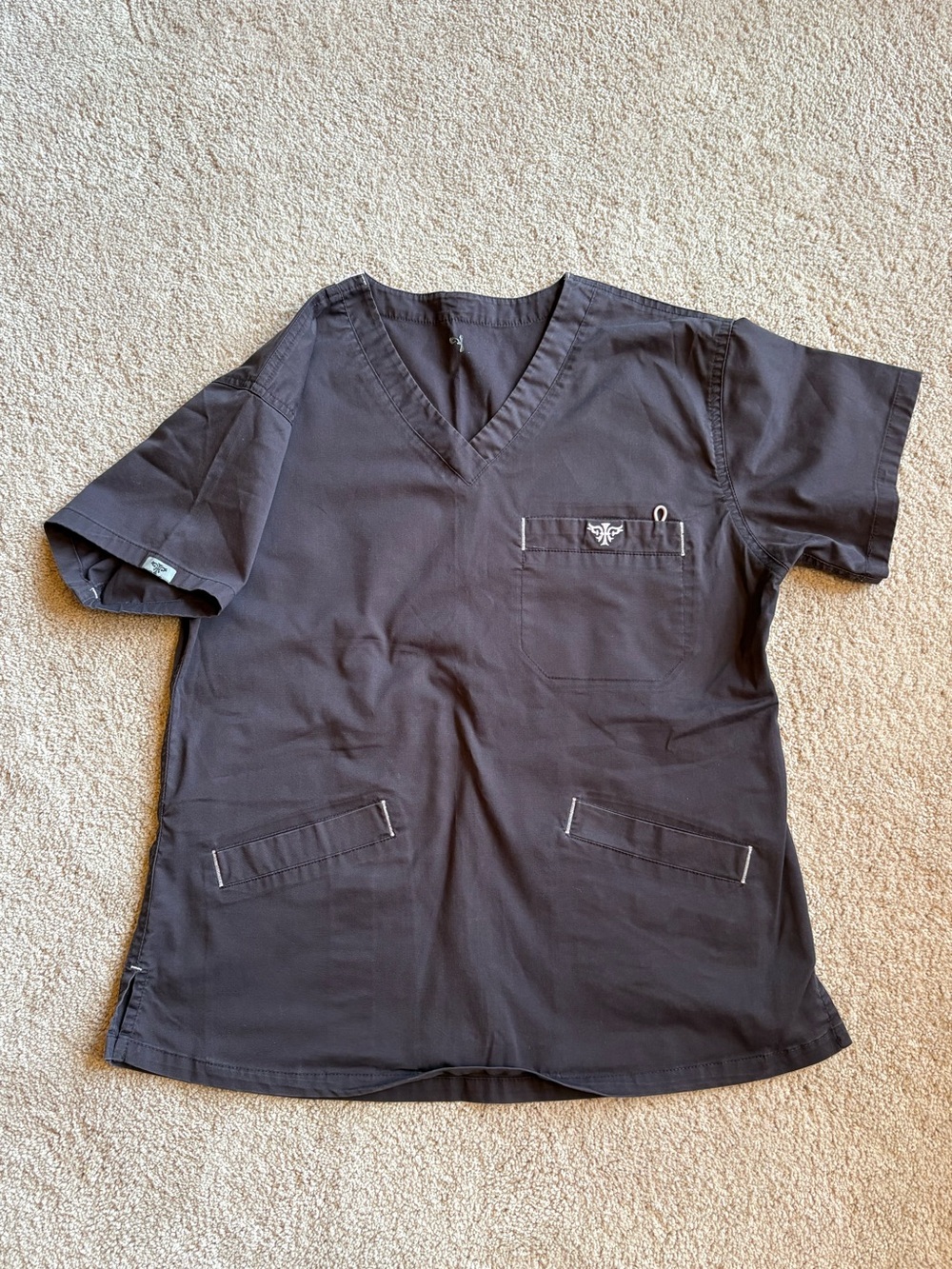 Med Couture E-Z Flex Scrub Top 8403 Small Grey with Pink Accents V-Neck